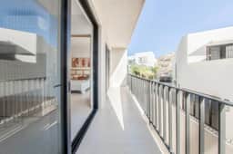 Coyote Tower 203 | Luxury Studio Walk to Marina - Image 5